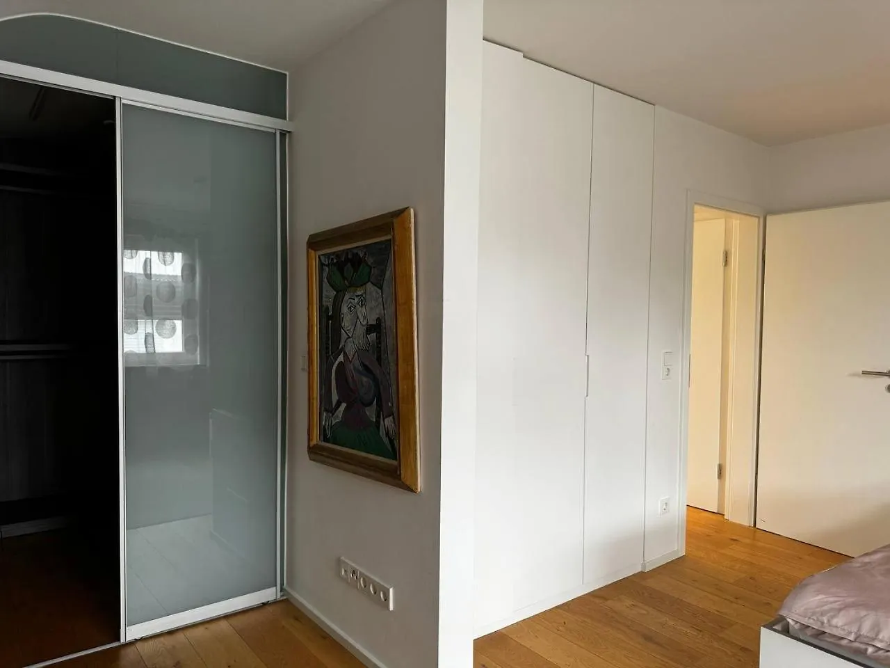Modern Apartment For Up To 4 People In Stuttgart