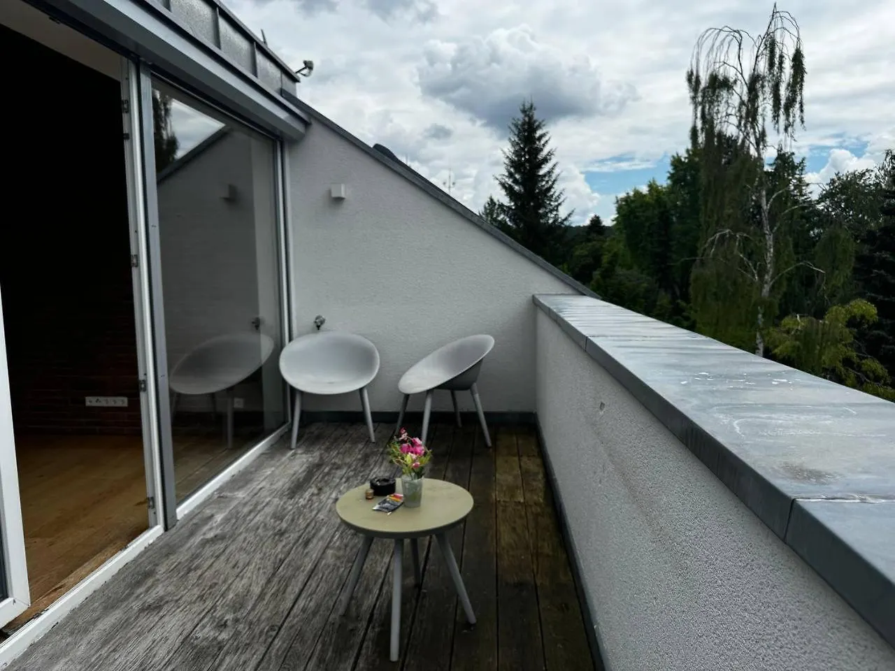 Modern Apartment For Up To 4 People In Stuttgart Germany