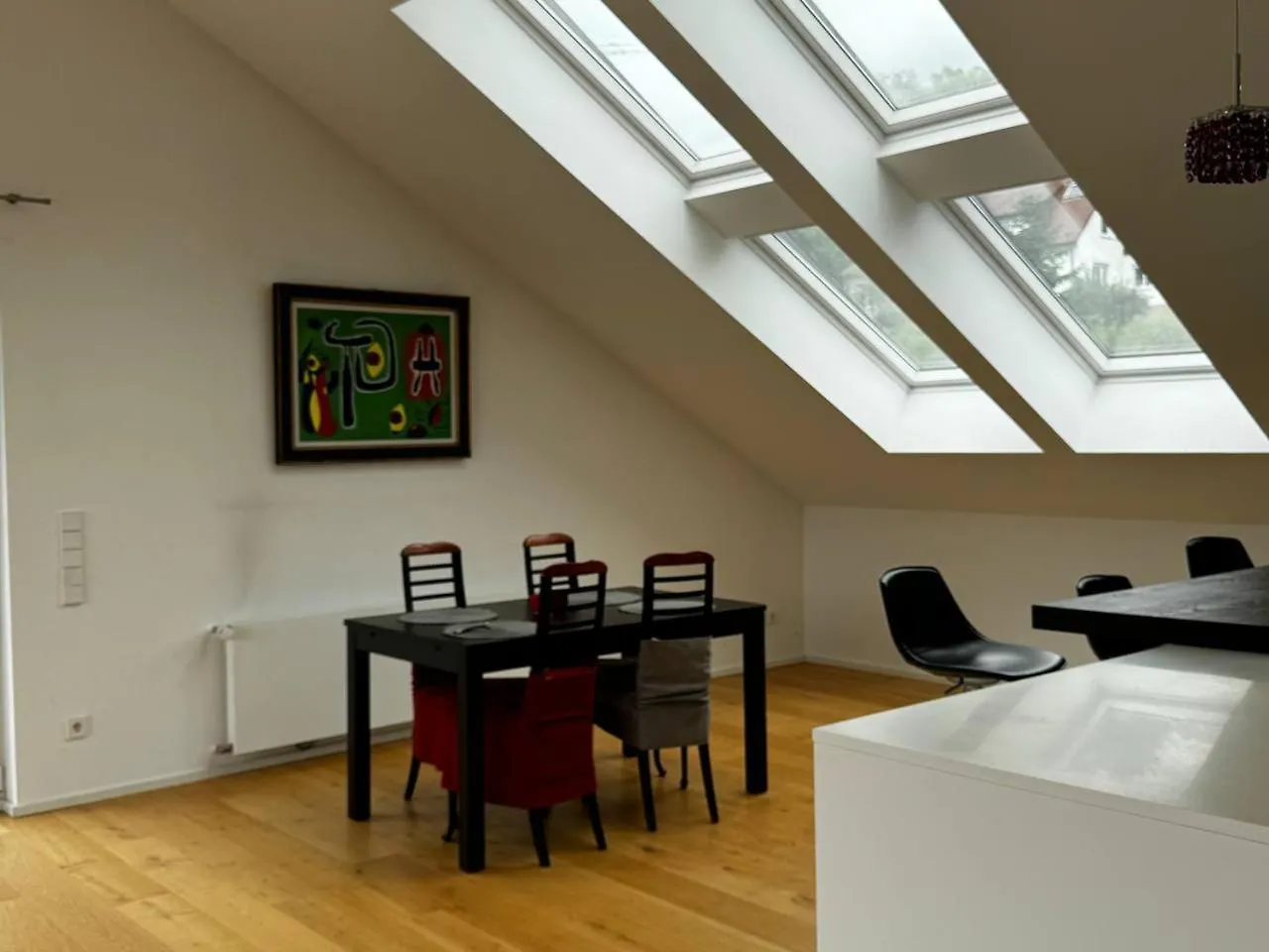 Modern Apartment For Up To 4 People In Stuttgart